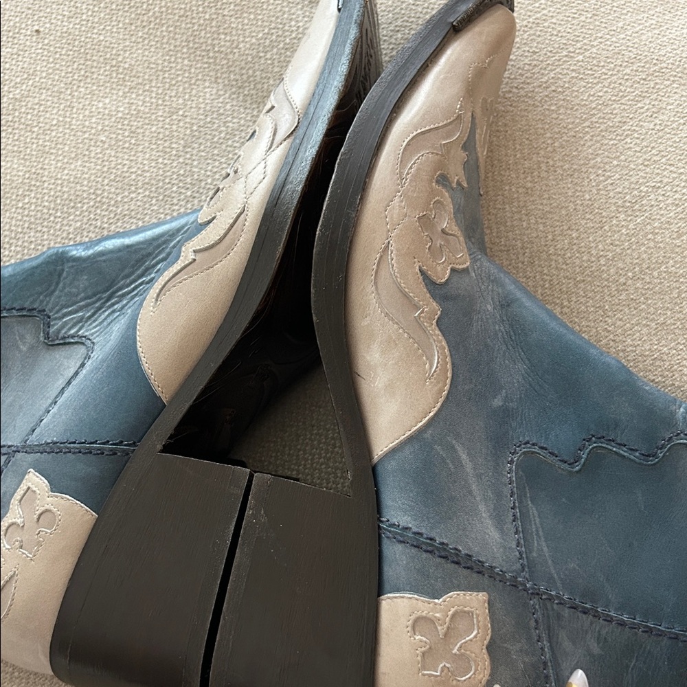 Donald J. Pliner Blue and Tan Leather Heeled Boots - Picture 9 of 10